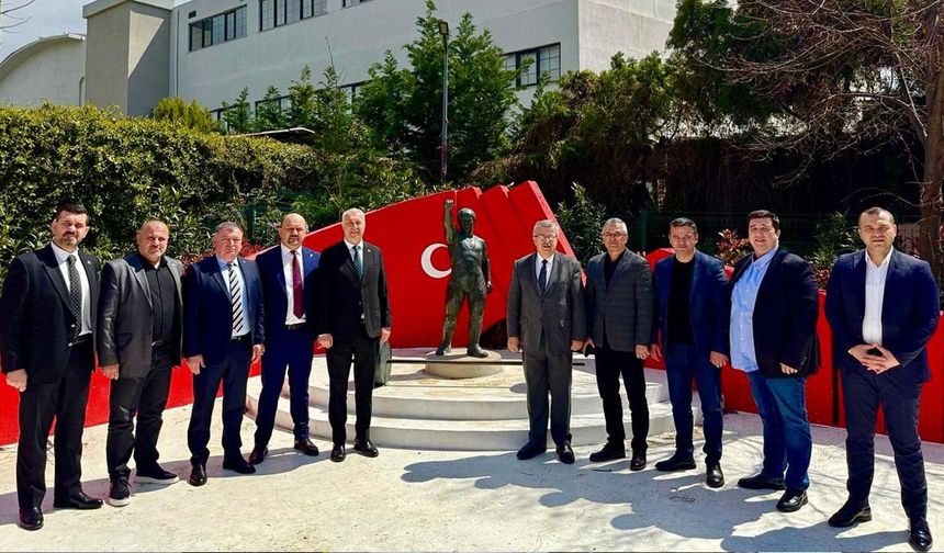 Lütfi Özgür, Genel Kurula Katıldı