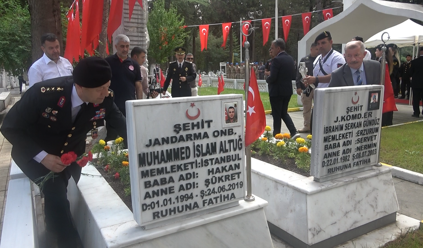 Yalova'da Jandarmanın Kuruluş Yıldönümünde Şehitler Anıldı