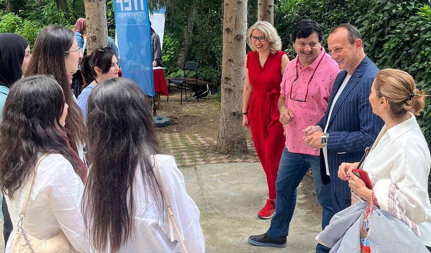 Çiftlikköy, Edebiyat Bahçesi’nde Yazarları Ağırladı