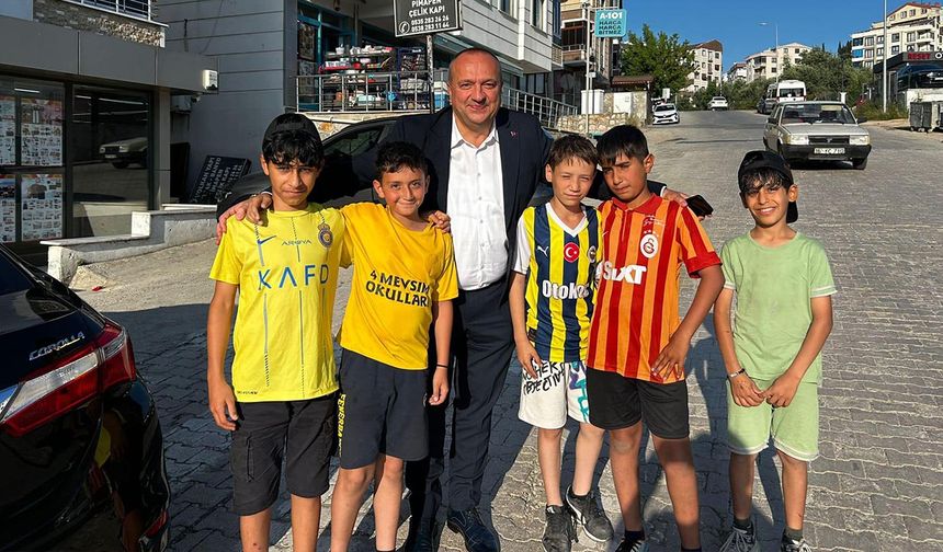 Başkan Avni Kurt, Çocuklarla Bir Araya Geldi: “Beş Çocuk, Beş Umut”