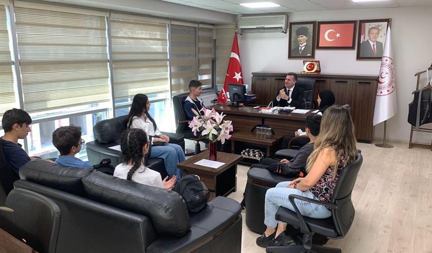 Müdür Laçin, Çocuk Hakları Komitesi’nin Yeni Üyeleriyle Tanıştı