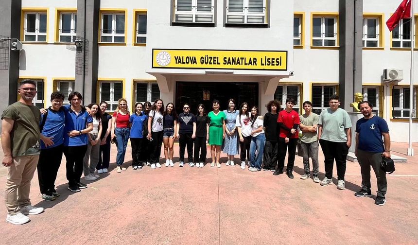 Mehmet Akif Ersoy Ortaokulu, Güzel Sanatlar Lisesi'ni Ziyaret Etti