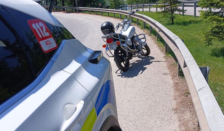 Motosikletten Düşen Sürücü Yaralandı