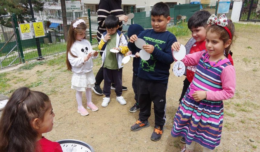Minik Öğrencilere Doğada Saat Eğitimi