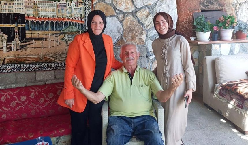 “Büyüklerimizin Yanındayız”