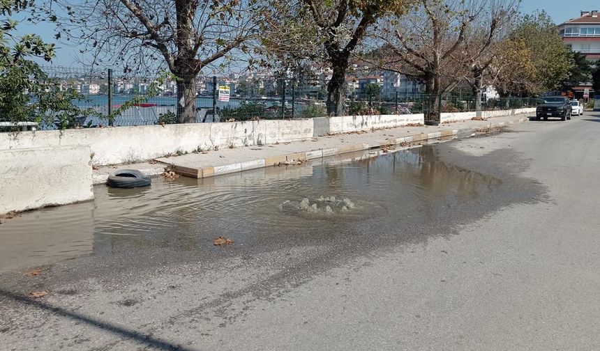 Çınarcık’ta Rögar Taştı