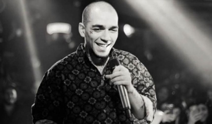 Kadın Cinayetlerini ve Adaletsizliği Rap’le Eleştirdi: Ezhel’den Cesur Çıkış