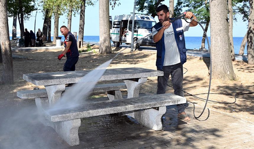 Doğu Sahil Bandında Basınçlı Su ile Temizlik