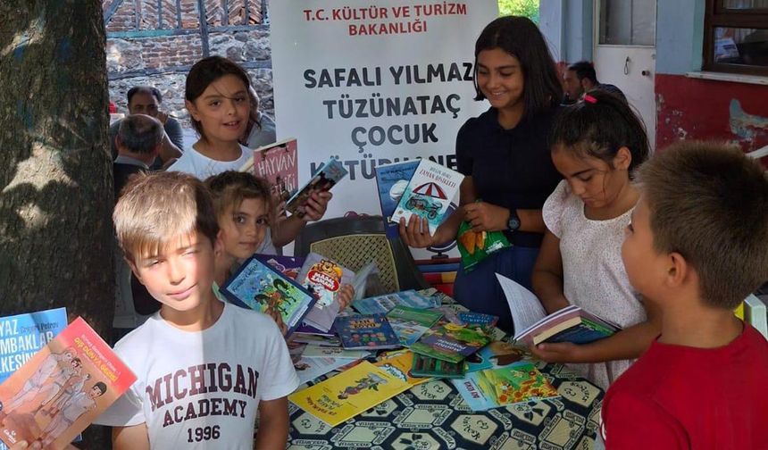 Gezici Kütüphane Köy Köy Geziyor