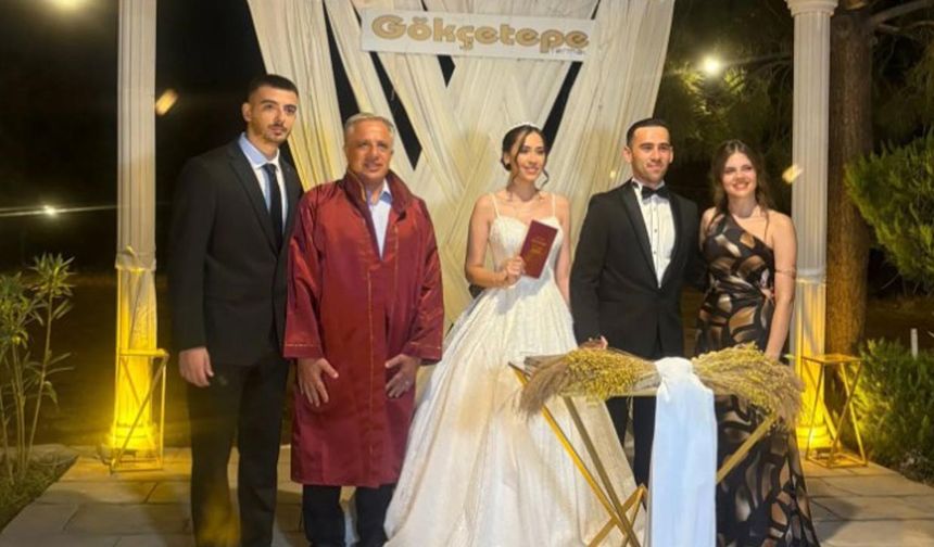Başkan Acar, Genç Çiftin Nikâhını Kıydı