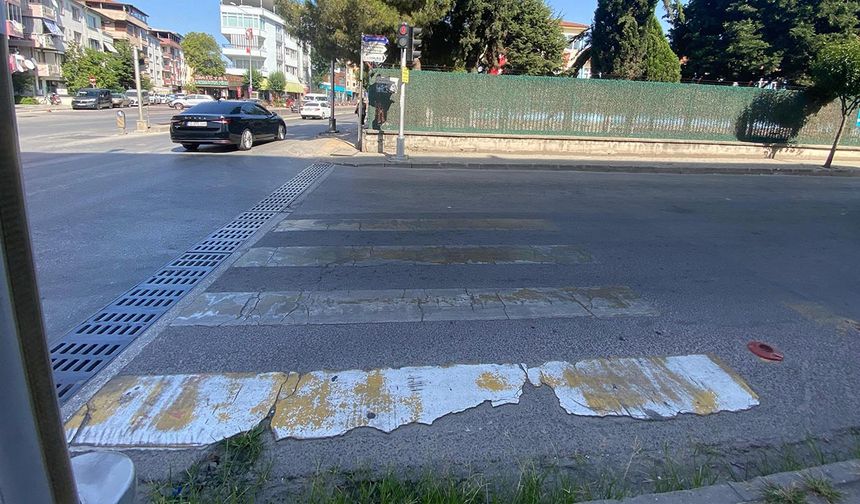 Okul Yolunda Görünmez Tehlike
