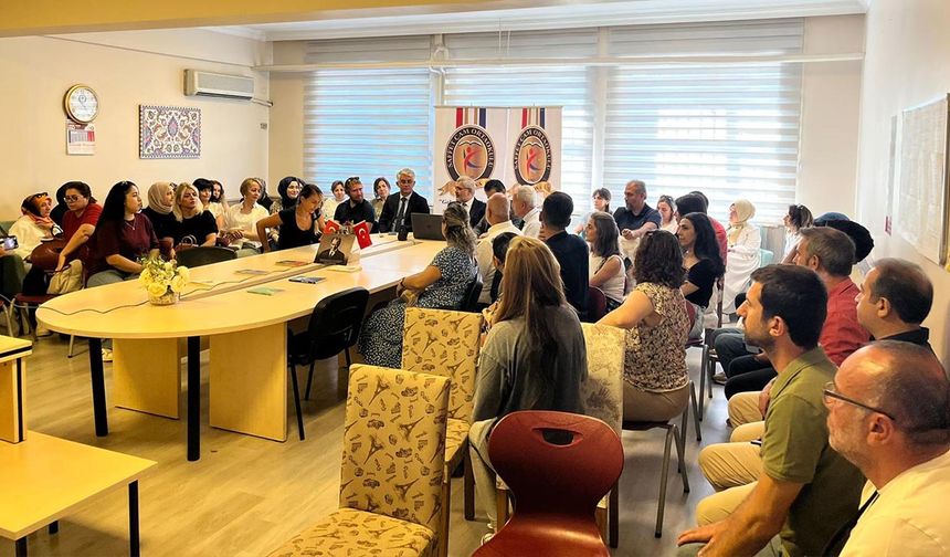 İl Millî Eğitim Müdürü Aytekin Yılmaz, Saffetçam Ortaokulu Öğretmenleriyle Bir Araya Geldi