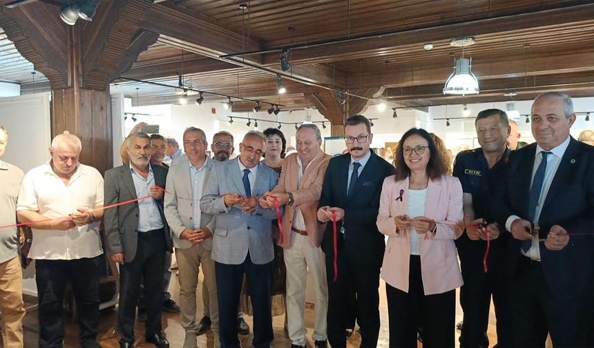 Yalova Rizeliler Derneği’nden 1. El Sanatları Karma Sergisi Açıldı