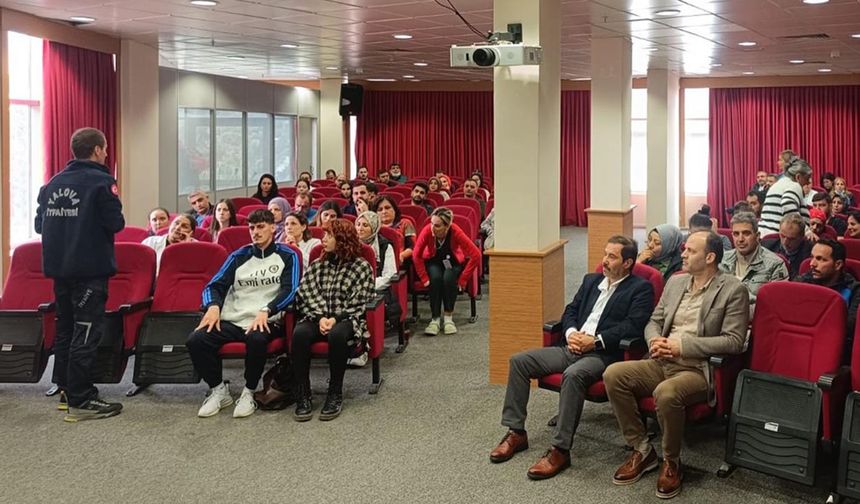 Sağlık Personellerine Yangın Eğitimi