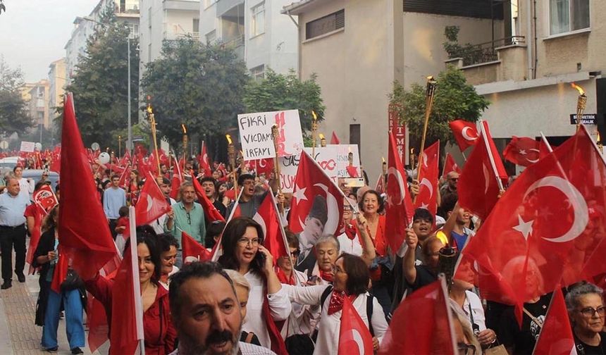 CHP Yalova İl Başkanlığı, Yalovalıları “Cumhuriyet” Yürüyüşüne Davet Etti!