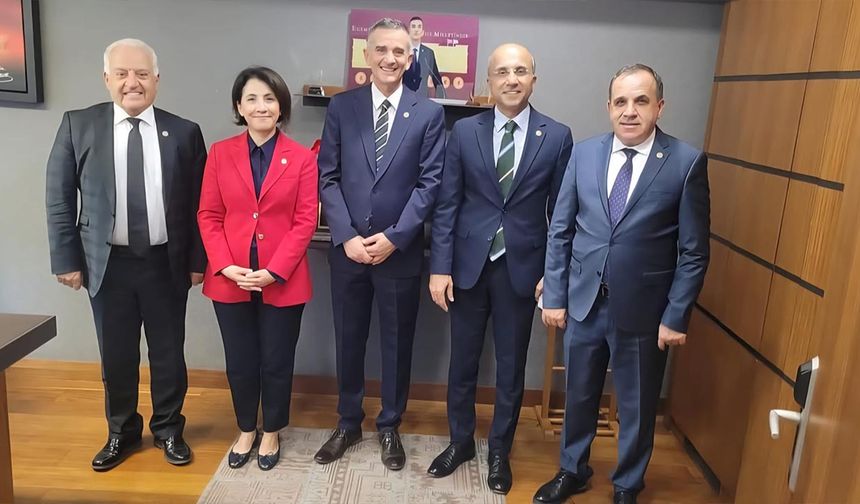 CHP’li Tahsin Becan’dan Ümit Dikbayır’a “Baba Ocağına Hoş Geldin” Ziyareti