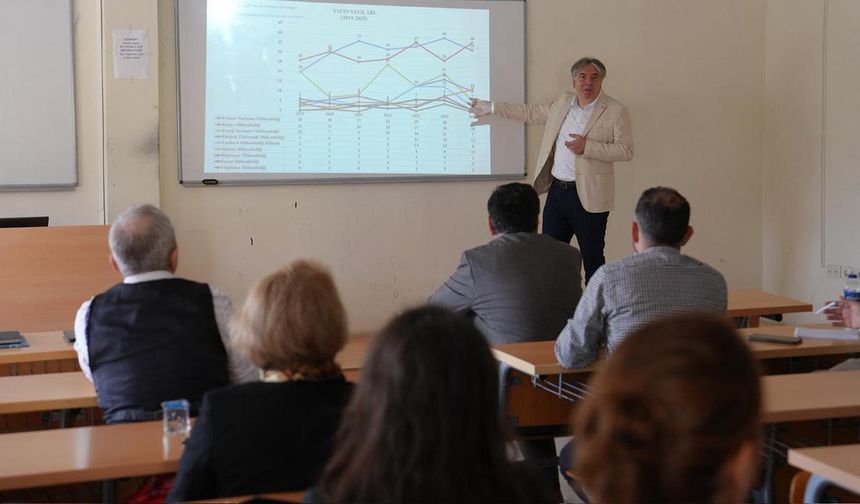 Mühendislik Fakültesi’nde Akademik Kurul Toplantısı Gerçekleştirildi