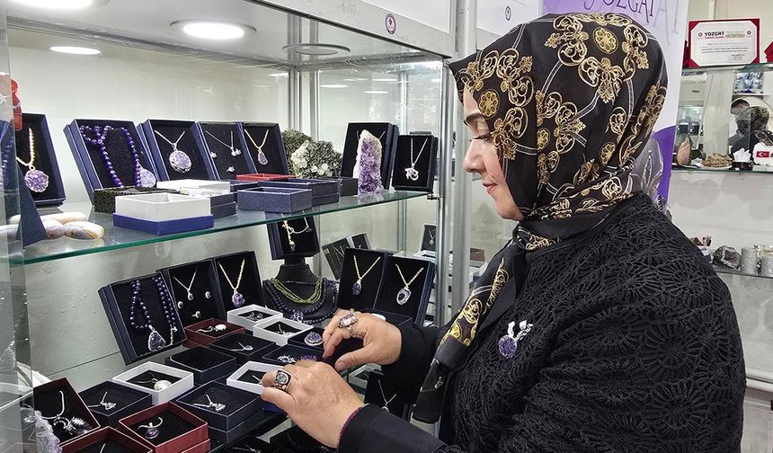 Yalova’da Doğal Taş Takıları İlgi Görüyor