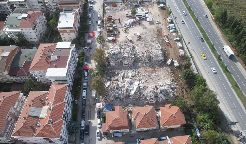 Yalova'da gerçeğini aratmayan deprem tatbikatı