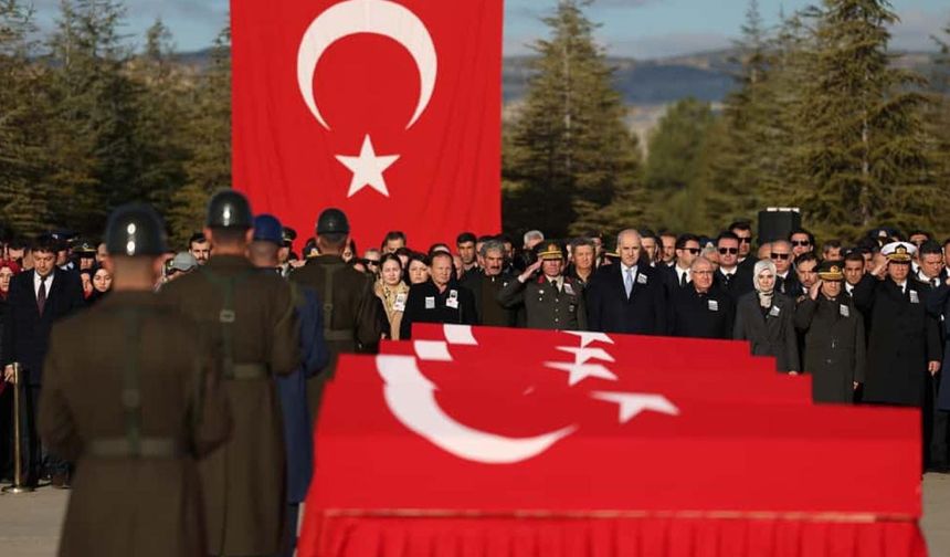 Gürcistan’daki Uçak Kazasında Şehit Olan 20 Asker İçin Tören Düzenlendi