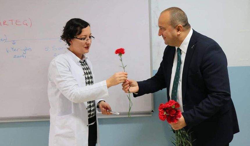 Başkan Kurt: “Öğretmenler, Geleceğe Işık Tutan Kahramanlardır”