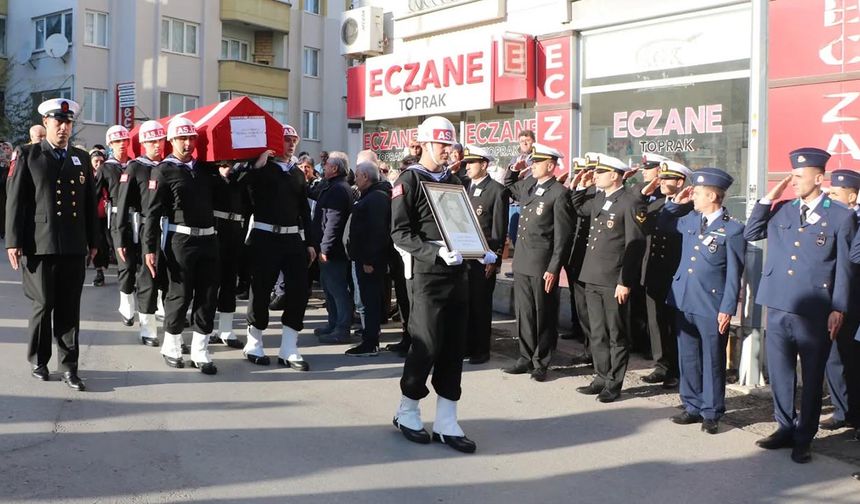 Çınarcık’ta Askerî Törenle Son Yolculuğa Uğurlandı