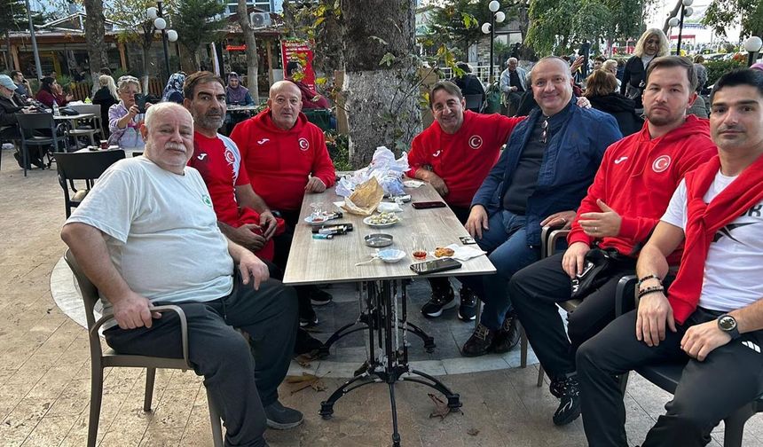 Başkan Avni Kurt’tan Türkiye İşitme Engelliler Güreş Milli Takımı’na Moral Ziyareti