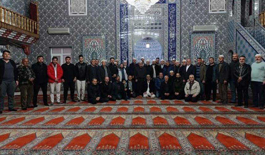 Yalova’da Sabah Namazı Buluşmaları Devam Ediyor: Kadıköy Merkez Camii’nde Yoğun Katılım