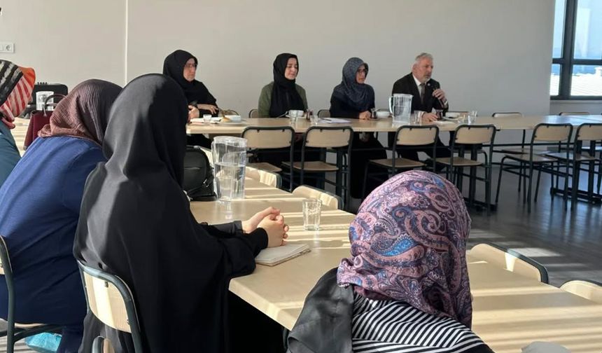 Vasfiye Turna Kur’an Kursu’nda Aylık Mutat Toplantı Gerçekleştirildi