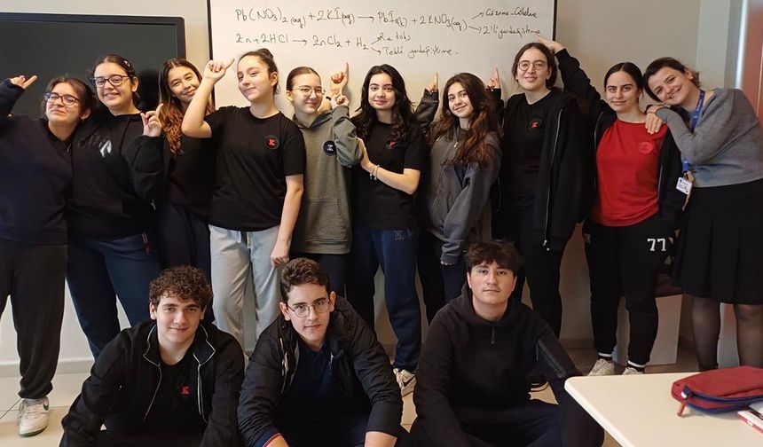 TED Koleji Öğrencileri Laboratuvarda Kimyasal Tepkimeleri Deneyimledi