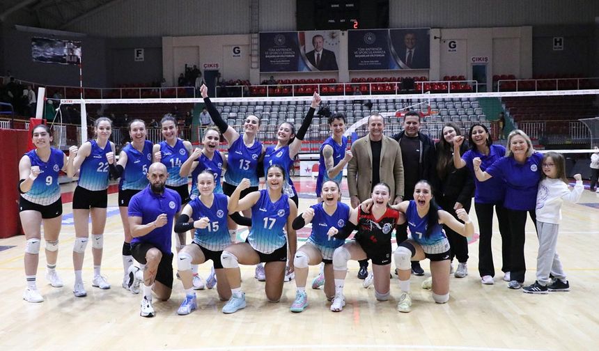 Çiftlikköy’ün Sultanları Lideri Devirdi (3-2)