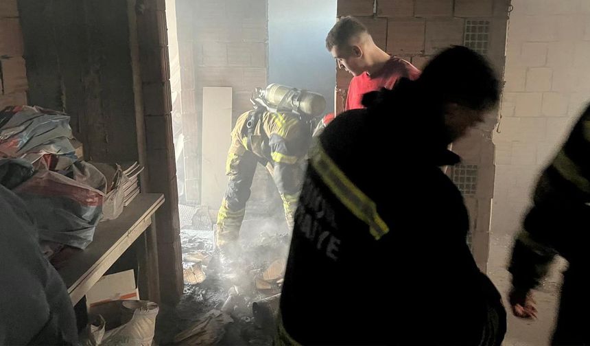 Altınova’da Ev Yangını: İtfaiye Ekipleri Hızla Müdahale Etti