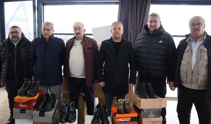 Yalova’da 400 Ayakkabı Çocukların Yüzünü Güldürdü