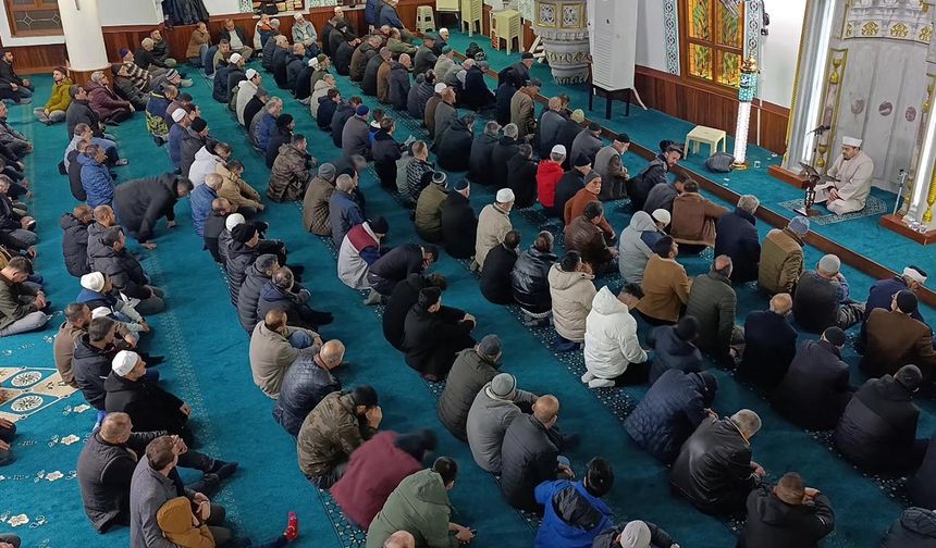 Yalova’da Miraç Kandili Dualarla İdrak Edildi