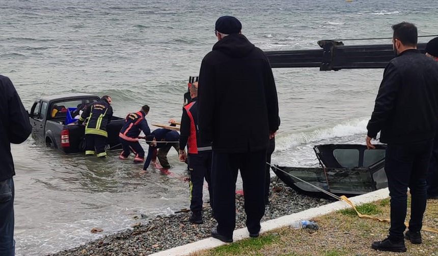 Yalova’da Kontrolden Çıkan Pikap Denize Uçtu: 1 yaralı
