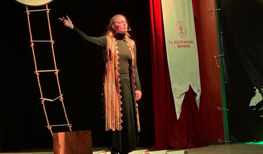 Şerife Bacı’nın Destanı Yalova’da Sahneye Taşındı: “Ay Şahit” Duygulandırdı