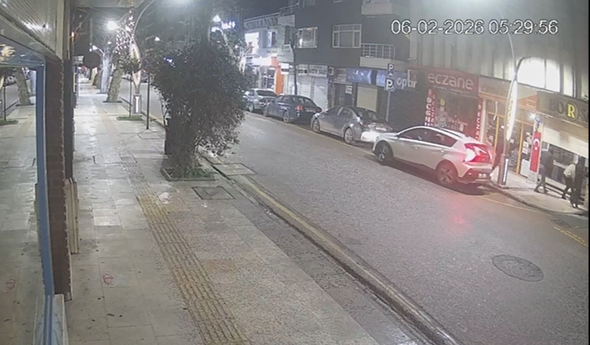 Kepenk Kumandasını Kopyalayıp 90 Saniyede 1,5 Kilo Altın Çalmışlar