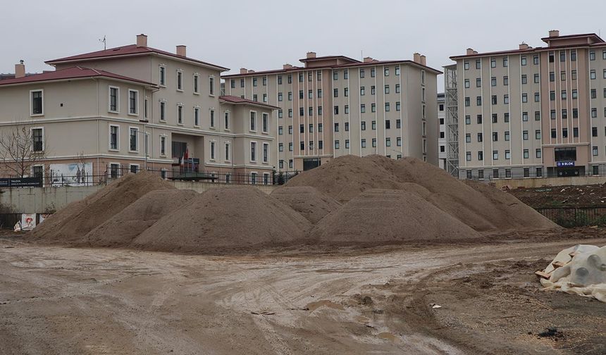 Yalova KYK Kız Öğrenci Yurdunda Bahar Yarıyılı Öncesi Aynı Manzara