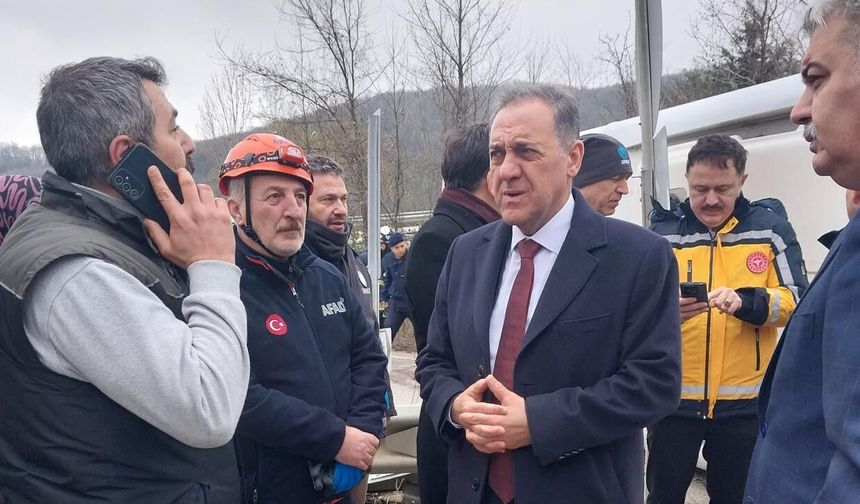 Yalova’da İşçi Servisi Devrildi: 1 Kadın Hayatını Kaybetti, 20 Kişi Yaralandı