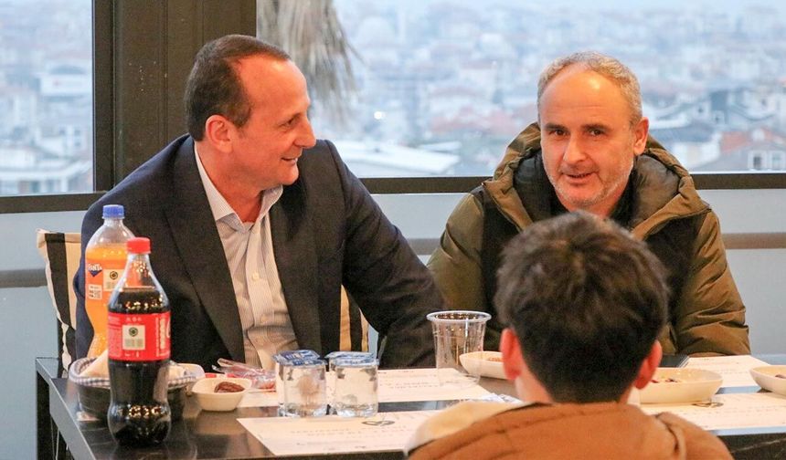 Başkan Yele Şampiyon U-14’lerle İftarda Buluştu