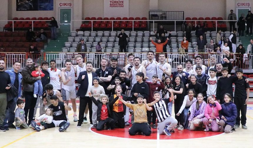 Çiftlikköy Belediye İBB Önünde Rahat Kazandı (75-64)
