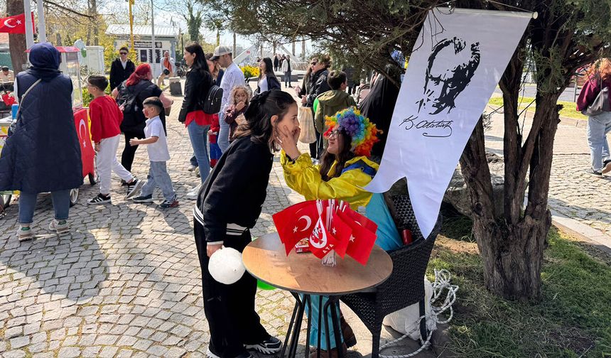 Yalova Fenerbahçeliler Derneği'nde 23 Nisan Coşkusu Yaşandı