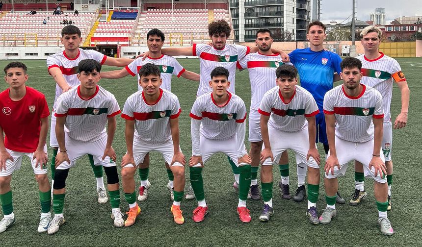 Yalova FK’nın Gençleri Sezonu Tamamladı