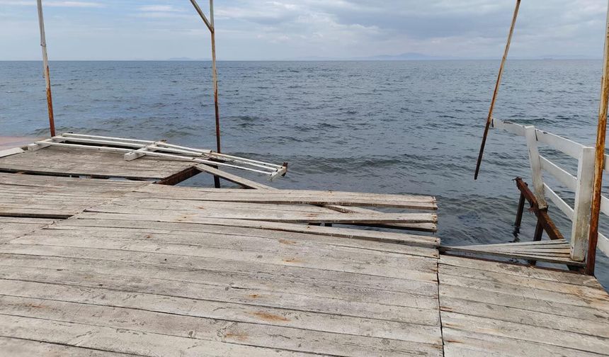 Yalova Sahilinde Bakımsızlık Ve İhmal Dikkat Çekiyor