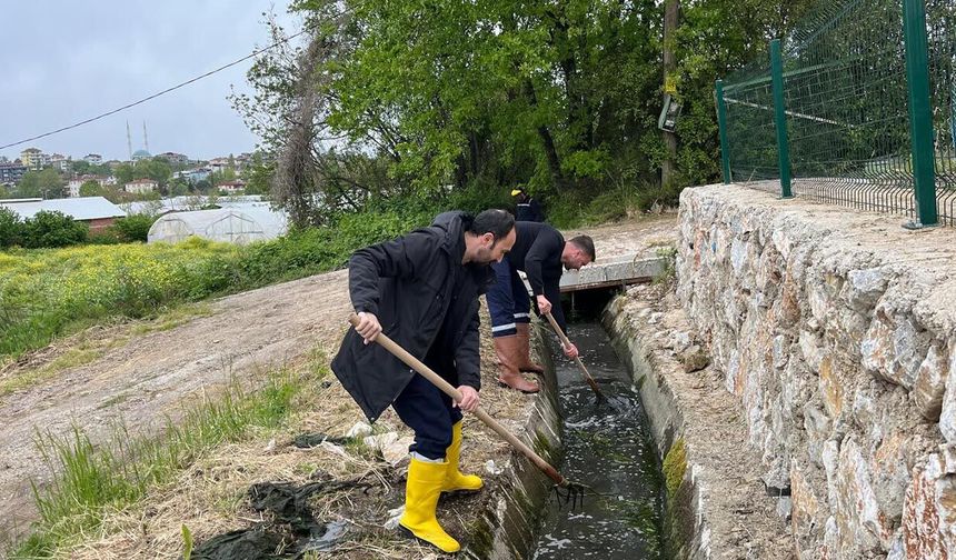 Kadıköy’de Sulama Kanalları Temizleniyor