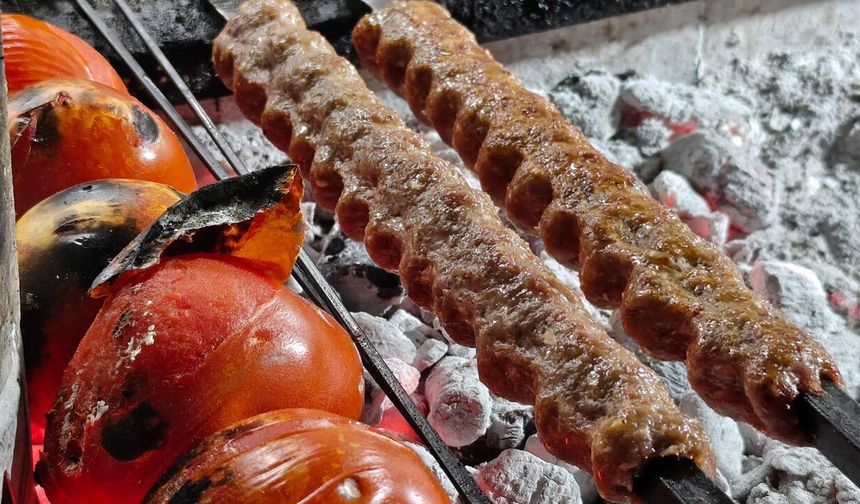 Yalova'da Köfte Meşhur Ocakbaşı Umut Beyde Yenir
