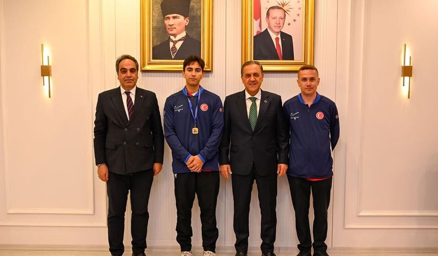Vali Usta, Yalova’nın Gururu Bekir Burak Arslan’ı Ağırladı