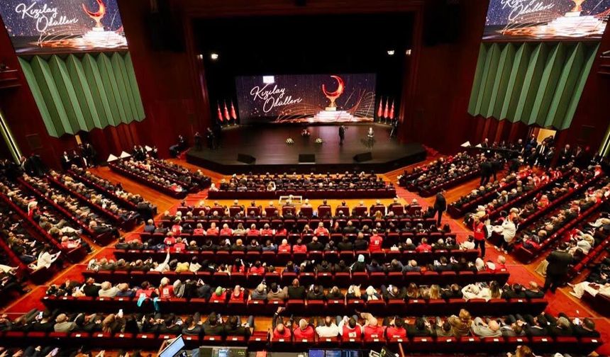 Sevde Hazal Ak “Yılın Kızılay Kadın Gönüllüsü” Seçildi