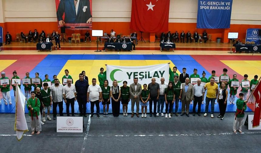 Kuraşçılarımız Düzce’de Sahne Aldı