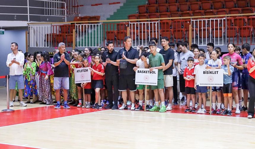 “Yaz Spor Okulları” Görkemli Şekilde Açıldı